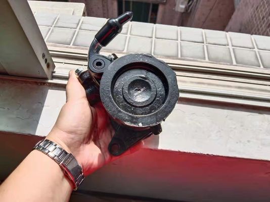 Pour les véhicules de série, le numéro de référence de la pompe de direction assistée est le numéro CSP72102AS