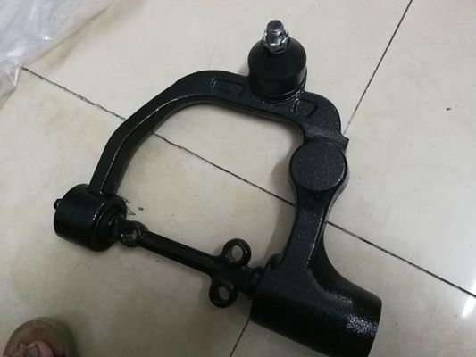 Le bras de commande standard OEM 54525-VW100 54545-VX100 pour Nissan Urvan E25