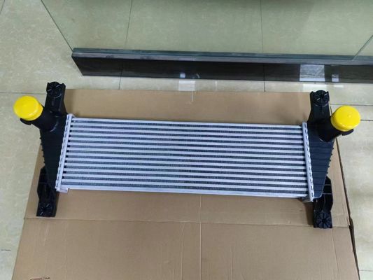 Le noyau du refroidisseur d'aluminium pour Ford Ranger 2012 5271339 AB399L440AD Mazda BT50 OEM