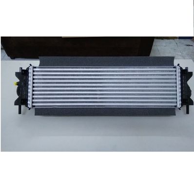 Intercoolant pour Nissan Navara NP300 Renault Alaska 2.5 dCi 4x4 144614KV1A 2014- haut-