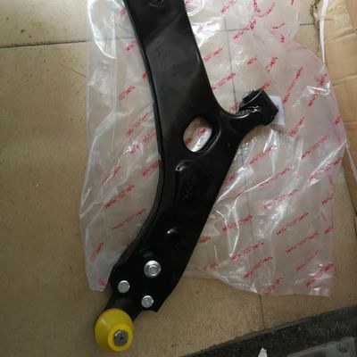 Le bras de commande de voie avant de l'essieu gauche 54501-2S000 pour Hyundai IX35 KIA SPORTAGE 2009-