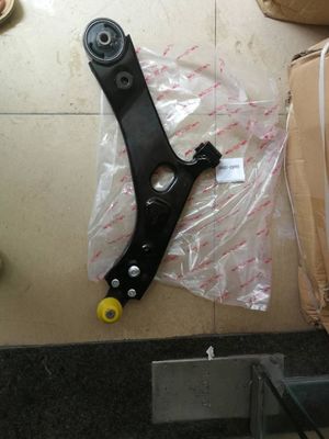 Le bras de commande de voie avant de l'essieu gauche 54501-2S000 pour Hyundai IX35 KIA SPORTAGE 2009-