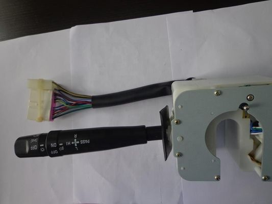 1-82360714-0 Commutateur de combinaison Pour ISUZU FRR