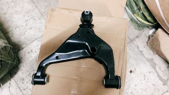 Partie avant du bras inférieur pour Toyota Hilux VIII Pick Up 48068-0K090 48069-0K090