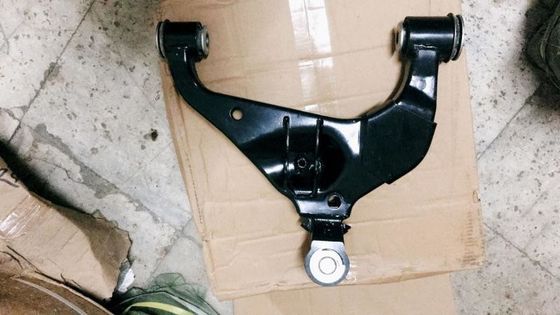 Partie avant du bras inférieur pour Toyota Hilux VIII Pick Up 48068-0K090 48069-0K090