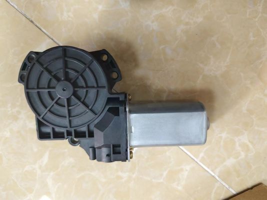 Le moteur de levage des fenêtres 82450-2T000