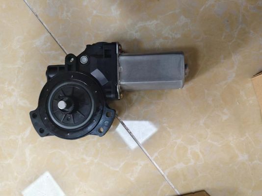 Le moteur de levage des fenêtres 82450-2T000