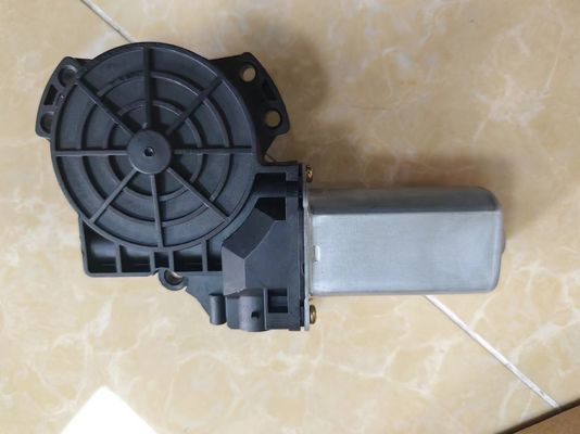 Le moteur de levage des fenêtres 82450-2T000
