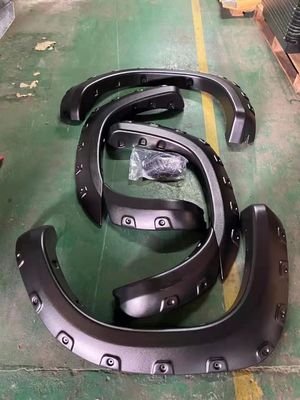 L'automobile est équipée d'une lampe de poche pour Toyota Tacoma 2005-2011