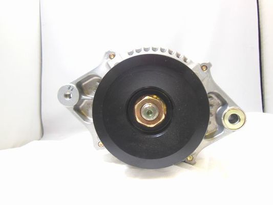Le moteur est équipé d'un moteur de commande à commande automatique.