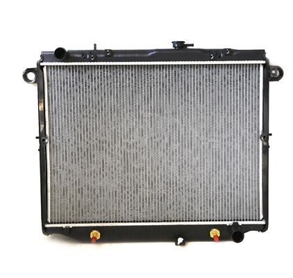 Montage de radiateur automatique ADT398102 pour Toyota Lexus Landcruiser 100 16400-50210