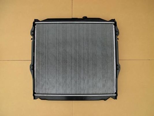 N° OE 16400-75190 N° de référence TO2311 Radiateur de refroidissement du moteur pour Toyota Prado Vzj