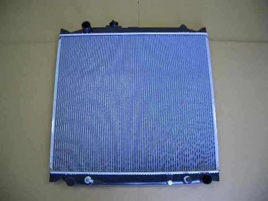 Radiateur de refroidissement du moteur Pour Toyota Landcruiser 16400-67140 16400-67121 16400-67120